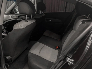 Седан Chevrolet Cruze 2011 года, 499000 рублей, Красноярск