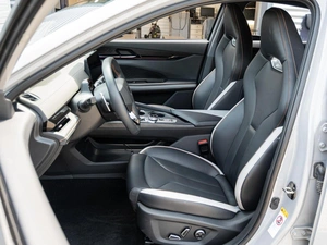 Лифтбек Changan UNI-V 2023 года, 2250000 рублей, Краснодар