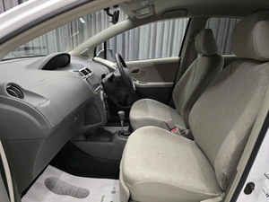 Хетчбэк Toyota Vitz 2009 года, 650000 рублей, Красноярск