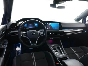Хетчбэк Volkswagen Golf 2022 года, 2798444 рублей, Москва