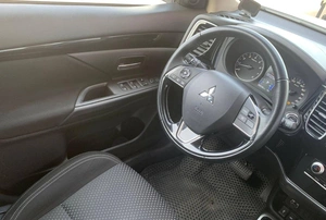Внедорожник Mitsubishi Outlander 2021 года, 2790000 рублей, Солонцы