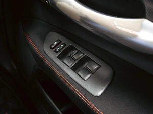 Хетчбэк Toyota Auris 2011 года, 860000 рублей, Краснодар