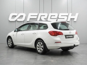 Универсал Opel Astra 2013 года, 1060000 рублей, Воронеж