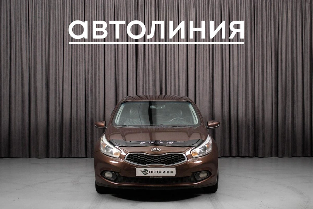 Хетчбэк Kia Ceed 2012 года, 645000 рублей, Красноярск