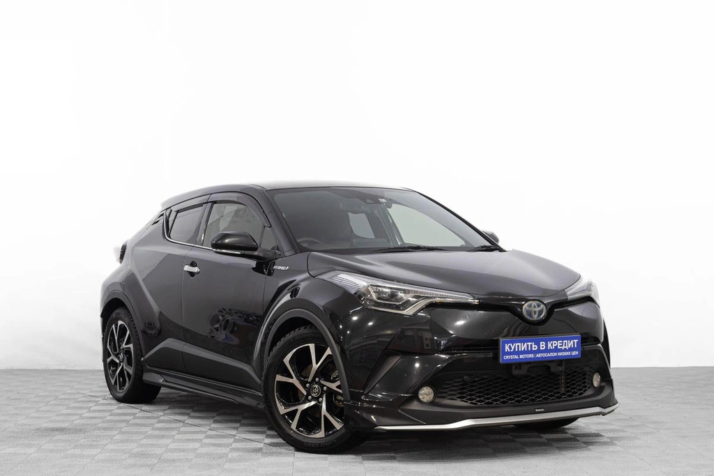 Внедорожник Toyota C-HR 2017 года, 2499000 рублей, Барнаул