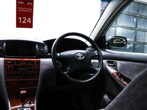 Седан Toyota Corolla 2001 года, 690000 рублей, Красноярск