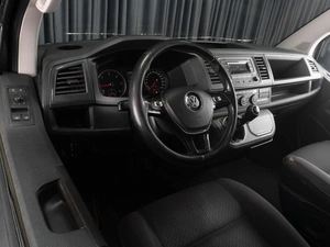 Минивэн Volkswagen Multivan 2016 года, 3299000 рублей, Тюмень