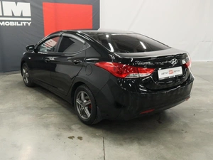 Седан Hyundai Elantra 2013 года, 1030000 рублей, Курск