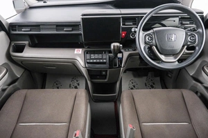 Минивэн Honda Stepwgn 2021 года, 2339000 рублей, Красноярск