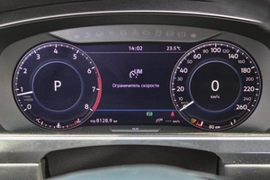 Внедорожник Volkswagen Tiguan 2018 года, 2650000 рублей, Ярославль