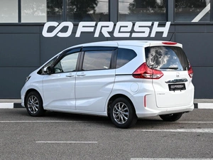 Минивэн Honda Freed 2019 года, 1764000 рублей, Кирилловка