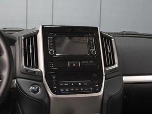 Внедорожник Toyota Land Cruiser 2015 года, 5490000 рублей, Омск