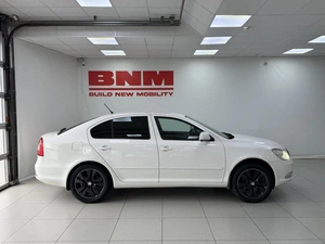 Лифтбек Skoda Octavia 2013 года, 990000 рублей, Смоленск