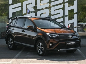 Внедорожник Toyota RAV4 2017 года, 2349000 рублей, Волгоград