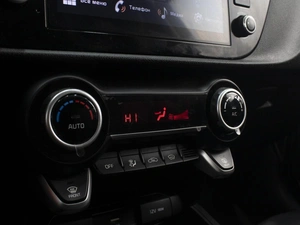 Седан Kia Rio 2021 года, 2030000 рублей, Омск