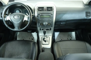 Седан Toyota Corolla 2007 года, 749000 рублей, Омск