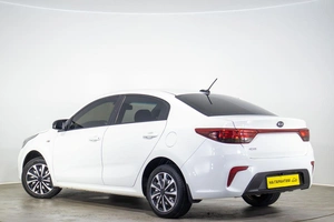 Седан Kia Rio 2018 года, 1099000 рублей, Оренбург