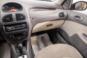 Хетчбэк Peugeot 206 2003 года, 389000 рублей, Барнаул