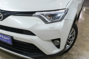 Внедорожник Toyota RAV4 2015 года, 2379000 рублей, Новокузнецк