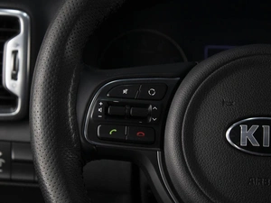 Внедорожник Kia Sportage 2016 года, 1850000 рублей, Омск