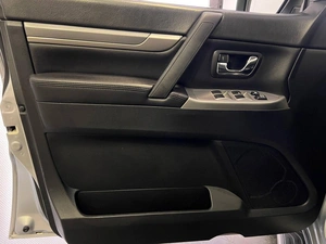 Внедорожник Mitsubishi Pajero 2012 года, 2199000 рублей, Красноярск