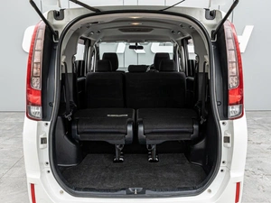 Минивэн Toyota Noah 2015 года, 1760000 рублей, Краснодар