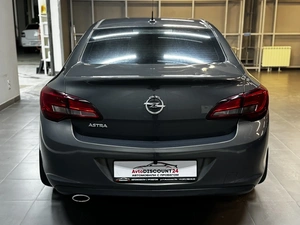 Седан Opel Astra 2013 года, 647000 рублей, Красноярск