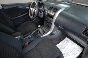 Седан Toyota Corolla 2011 года, 929000 рублей, Тюмень