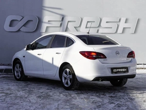 Седан Opel Astra 2013 года, 890000 рублей, Волгоград