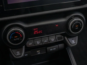 Седан Kia Rio 2021 года, 1750000 рублей, Краснодар