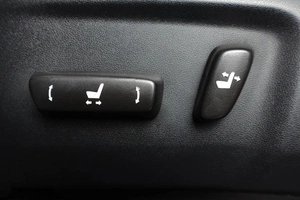 Пикап Toyota Hilux 2018 года, 2739000 рублей, Тюмень