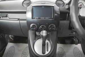 Хетчбэк Mazda Demio 2009 года, 649000 рублей, Кемерово