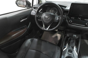 Седан Toyota Corolla 2019 года, 1859000 рублей, Новокузнецк