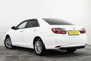 Седан Toyota Camry 2017 года, 2299000 рублей, Сургут