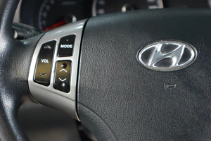 Седан Hyundai Elantra 2010 года, 839000 рублей, Тюмень