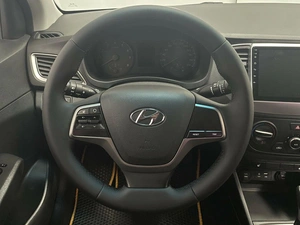 Седан Hyundai Solaris 2017 года, 1345000 рублей, Красноярск