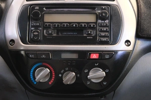 Внедорожник Toyota RAV4 2001 года, 769000 рублей, Омск