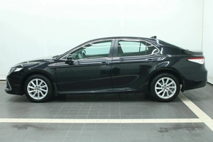 Седан Toyota Camry 2021 года, 2790000 рублей, Красноярск