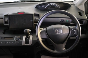 Минивэн Honda Freed 2012 года, 1159000 рублей, Омск