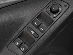 Внедорожник Volkswagen Tiguan 2012 года, 1430000 рублей, Омск