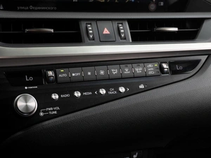 Седан Lexus ES 2021 года, 3899000 рублей, Тюмень