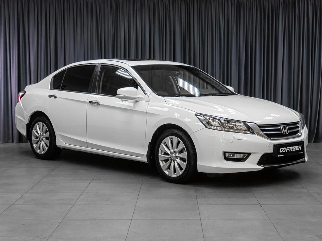 Седан Honda Accord 2013 года, 1136000 рублей, Тюмень