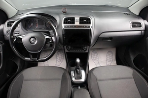 Седан Volkswagen Polo 2017 года, 1329000 рублей, Оренбург
