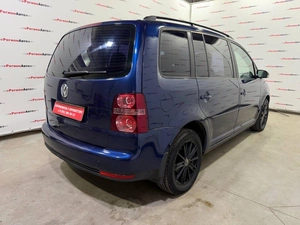 Минивэн Volkswagen Touran 2007 года, 399000 рублей, Красноярск