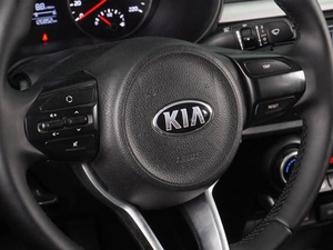 Седан Kia Rio 2017 года, 1040000 рублей, Воронеж
