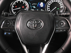 Седан Toyota Camry 2018 года, 2640000 рублей, Ростов-на-Дону