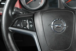 Хетчбэк Opel Astra GTC 2013 года, 1439000 рублей, Тюмень