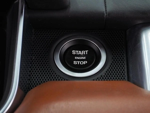 Внедорожник Land Rover Range Rover Sport 2015 года, 3392000 рублей, Воронеж