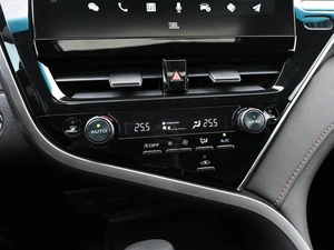 Седан Toyota Camry 2023 года, 3389000 рублей, Кирилловка