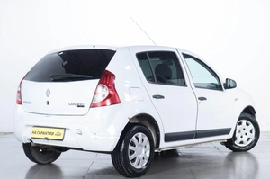 Хетчбэк Renault Sandero 2012 года, 459000 рублей, Челябинск